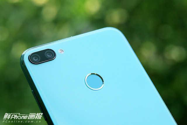 性价比高的全面屏手机 2018全面屏手机推荐