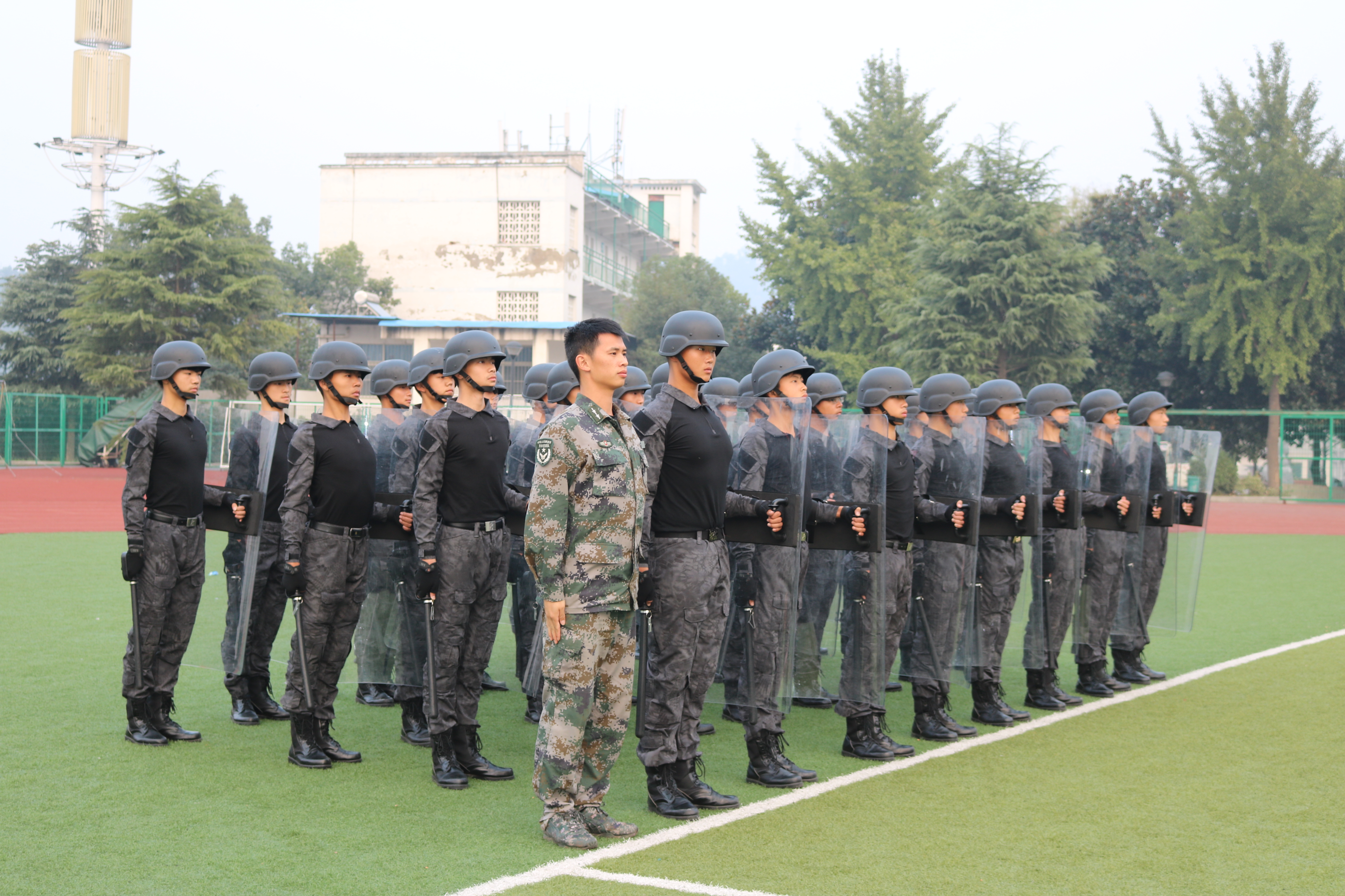 > 课程分类 course 基地课程 武汉红心军事训练基地从事军事训练营