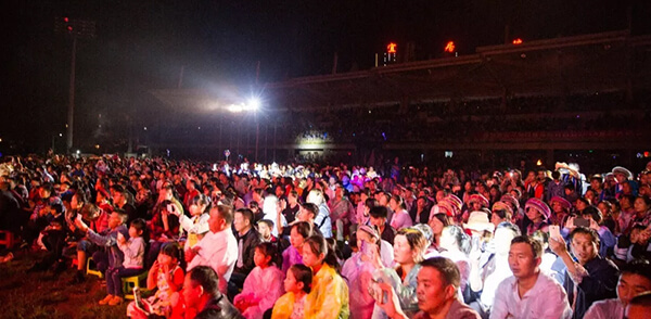 寻甸火把节活动现场