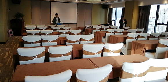 Gestton捷思通9通道同声传译系统在灵犀国际酒店会议现场