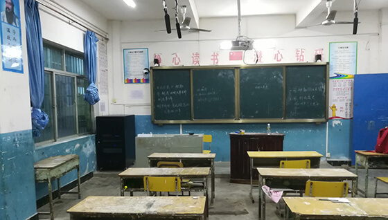 Gestton捷思通教学无线话筒助力双师直播课堂