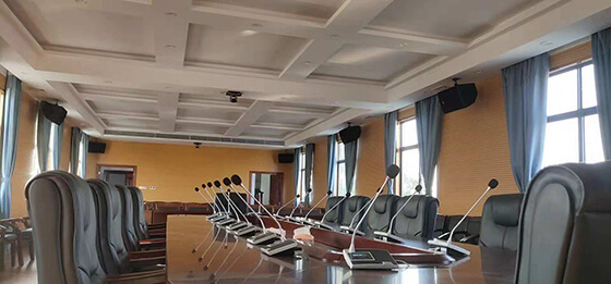 Gestton½ÝË¼Í¨ÍøÂçÊý×Ö»áÒéϵͳ½â¾ö·½°¸Ó¦ÓÃÓÚºþÄÏÐÂÉÛÏØ·öƶ°ìµ³×é»áÒéÊÒ