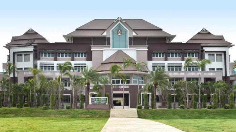 中专毕业生,推出由教育部扶持的电子科技大学与泰国国立宣素那他皇家