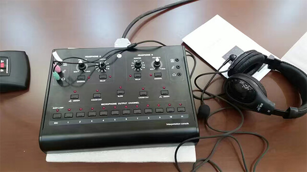 同声传译系统译员单元应用于法院会议室