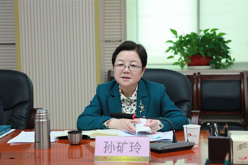 省农业农村厅党组书记厅长孙矿玲一行到省农垦集团调研座谈鼓励农垦在