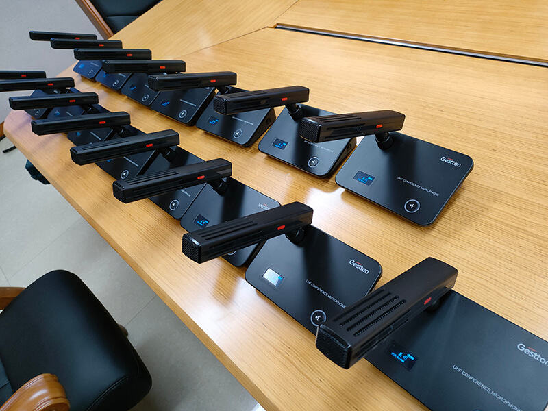 无线方杆会议话筒