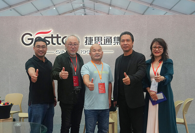 捷思通集团接待专家老师2