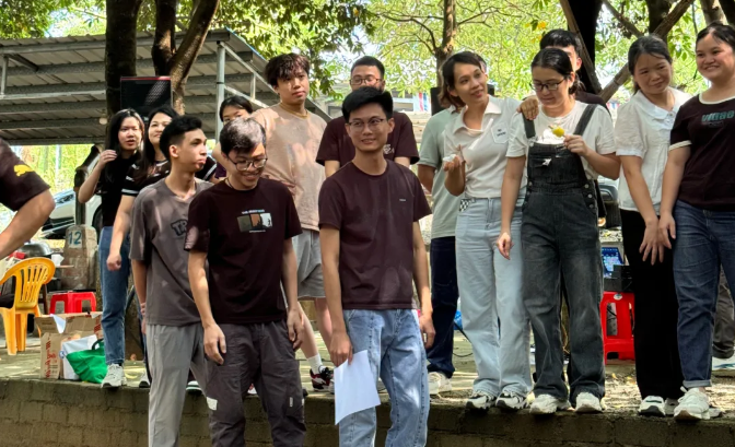 捷思通集团户外团建照片